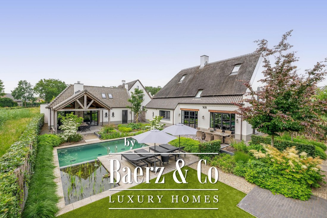 Villa in Helmond, North Brabant, Netherlands 2 - 17612598