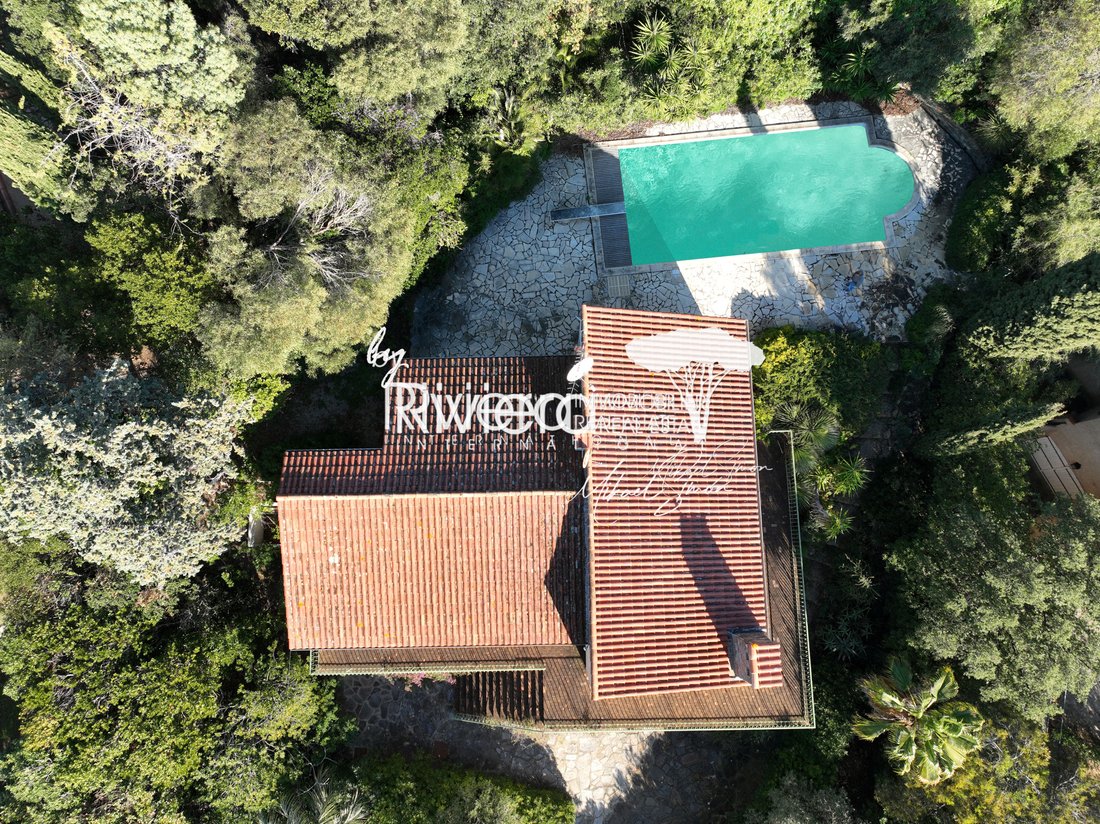 Estate in La Croix-Valmer, Provence-Alpes-Côte d'Azur, France 2 - 15389750