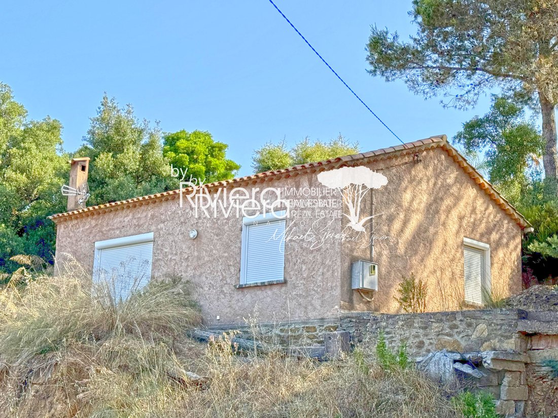 Villa in La Croix-Valmer, Provence-Alpes-Côte d'Azur, France 2 - 15901004