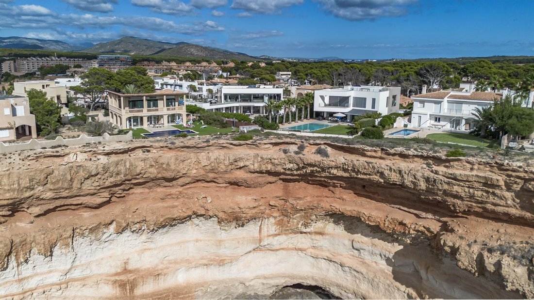 Villa in Rotes Velles, Calvia, Balearic Islands 1 - 18242713