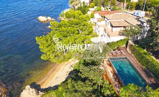 Estate in Zone Est Diffuse, Saint-Tropez, France 1