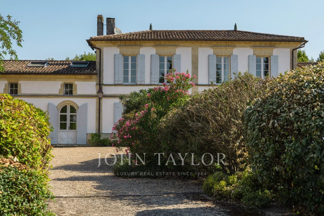 Castle in Cubnezais, Nouvelle-Aquitaine, France 1 - 18239470
