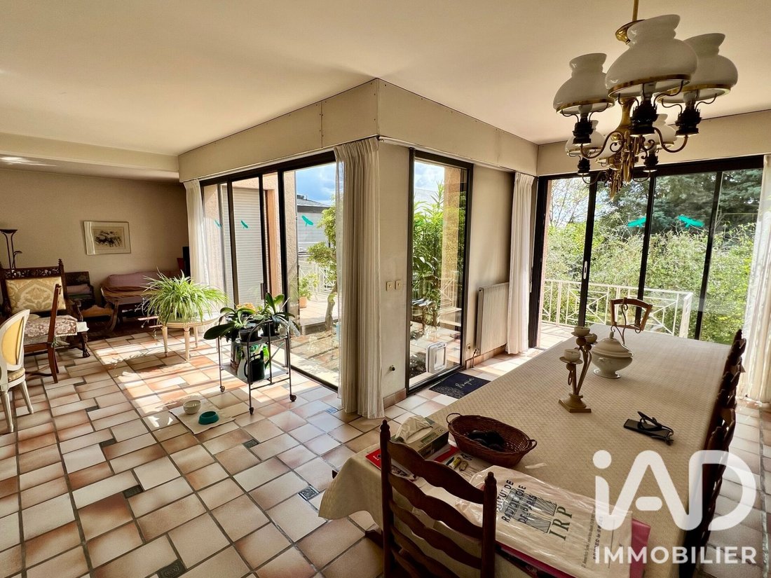 House in Chatou, Ile-de-France, France 3 - 18246554