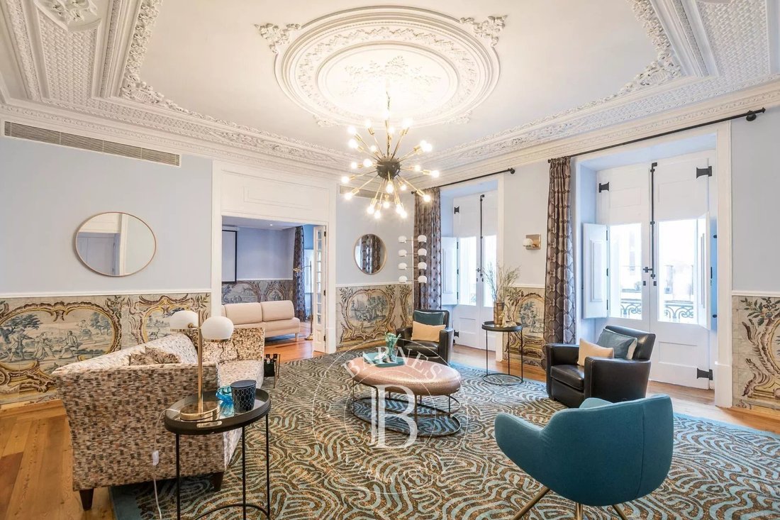 Apartment in Misericordia, Lisbon, Portugal 2 - 18239517