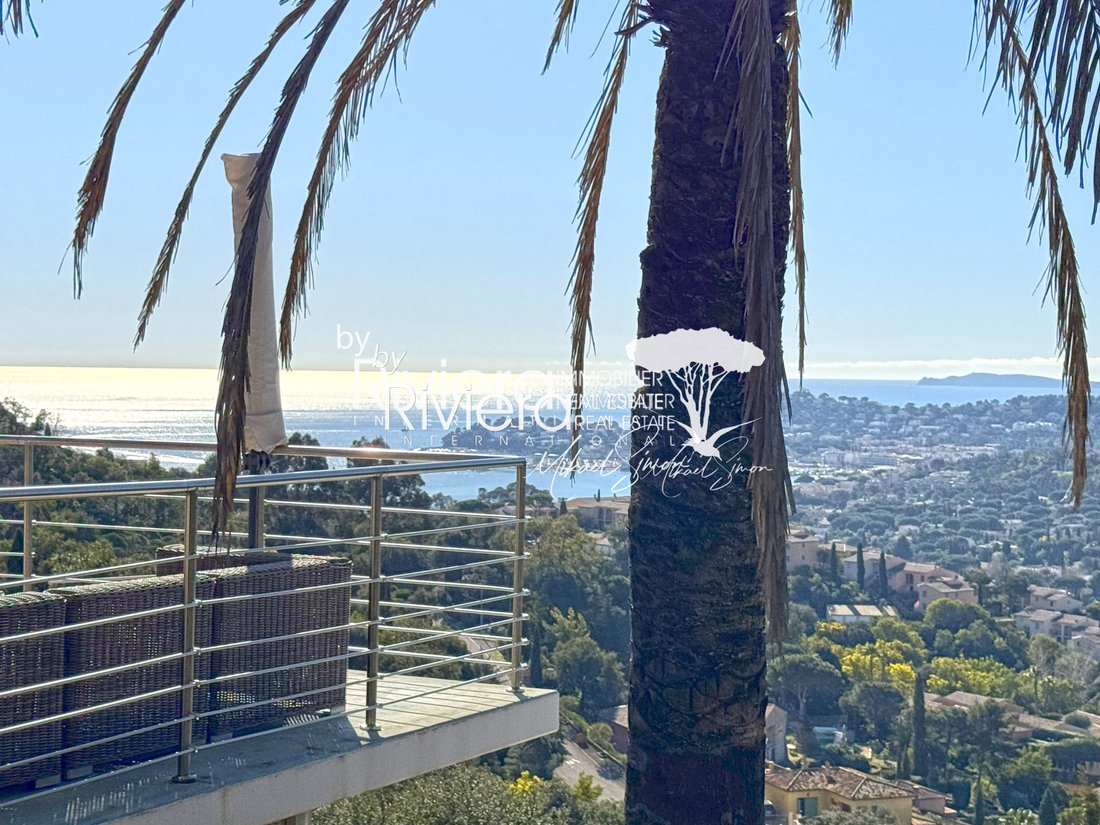 Estate in Nord, Cavalaire-sur-Mer, France 4 - 16125502