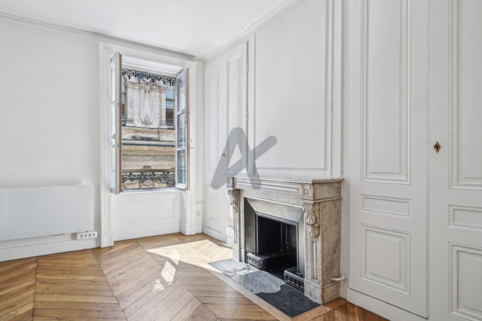 Apartment in Champvert-Point du Jour-Saint Irénée, Lyon 5e Arrondissement, Lyon 3 - 18243086