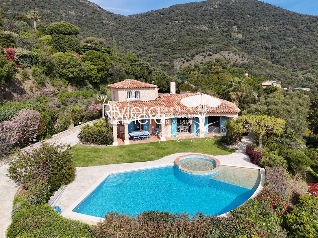 Villa in Nord, Cavalaire-sur-Mer, France 4 - 15655650