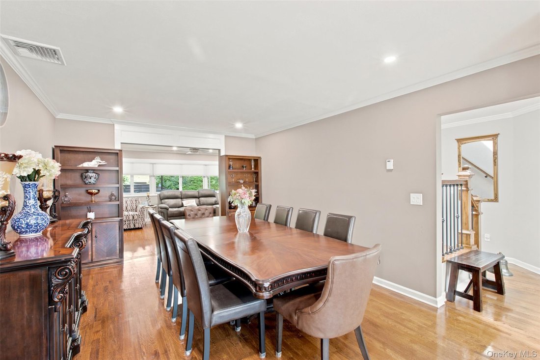 House in Smithtown, New York, United States 5 - 18246355
