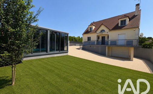 House in Florelites-Constant Gallon, Saint-Fargeau-Ponthierry, France 1