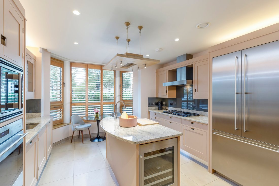 Apartment in Campden Hill, Kensington And Chelsea, England 4 - 18242233