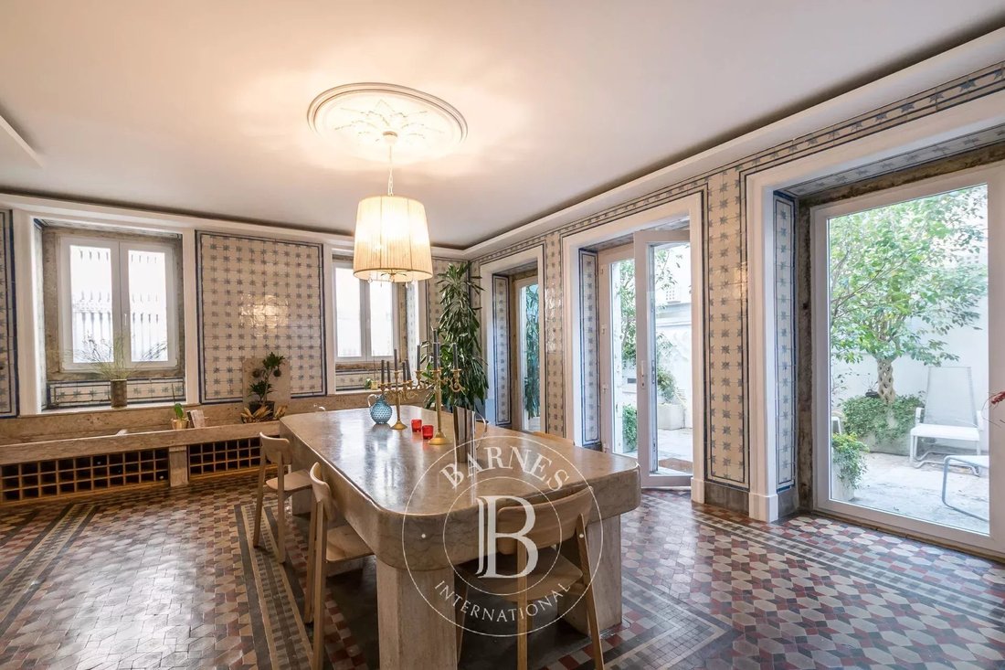 Apartment in Misericordia, Lisbon, Portugal 3 - 18239517