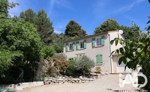 House in Volx, Provence-Alpes-Côte d'Azur, France 1