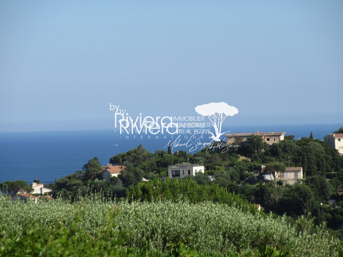 Villa in Nord, Cavalaire-sur-Mer, France 1 - 15983982
