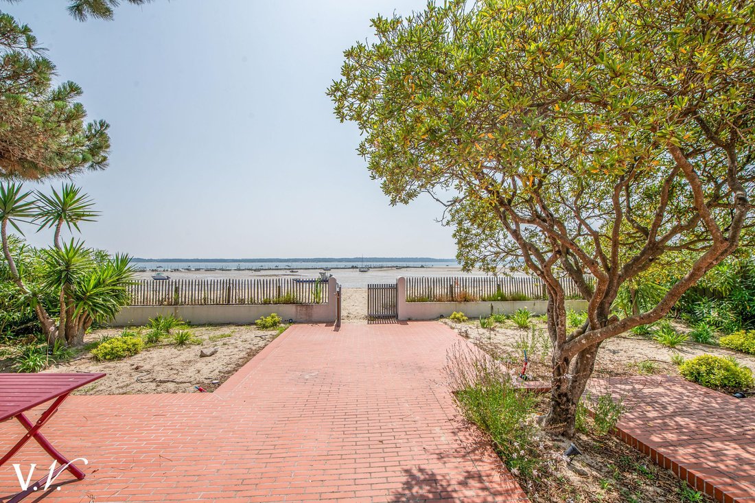 Villa in 33970 Le Cap-Ferret, Lège-Cap-Ferret, Nouvelle-Aquitaine 1 - 18236424