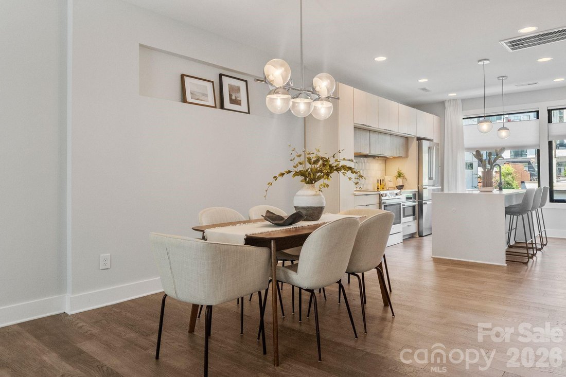 Townhouse in Charlotte, North Carolina, United States 4 - 18235660