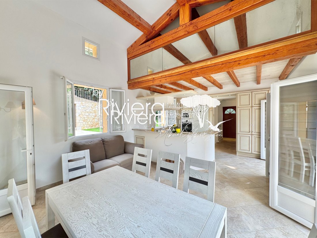 Villa in La Croix-Valmer, Provence-Alpes-Côte d'Azur, France 4 - 16101077