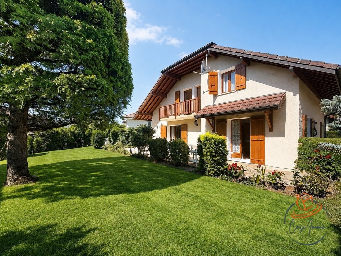 Villa in Thoiry, Ile-de-France, France 1 - 16613996