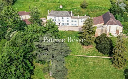Schloss in Cluny, Bourgogne-Franche-Comté, Frankreich 1