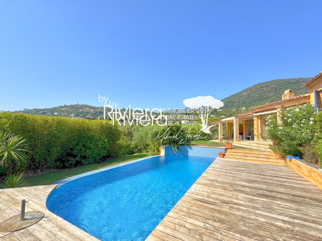 Estate in Nord, Cavalaire-sur-Mer, France 4 - 15390145