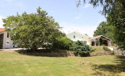 House in Sort-en-Chalosse, Nouvelle-Aquitaine, France 1