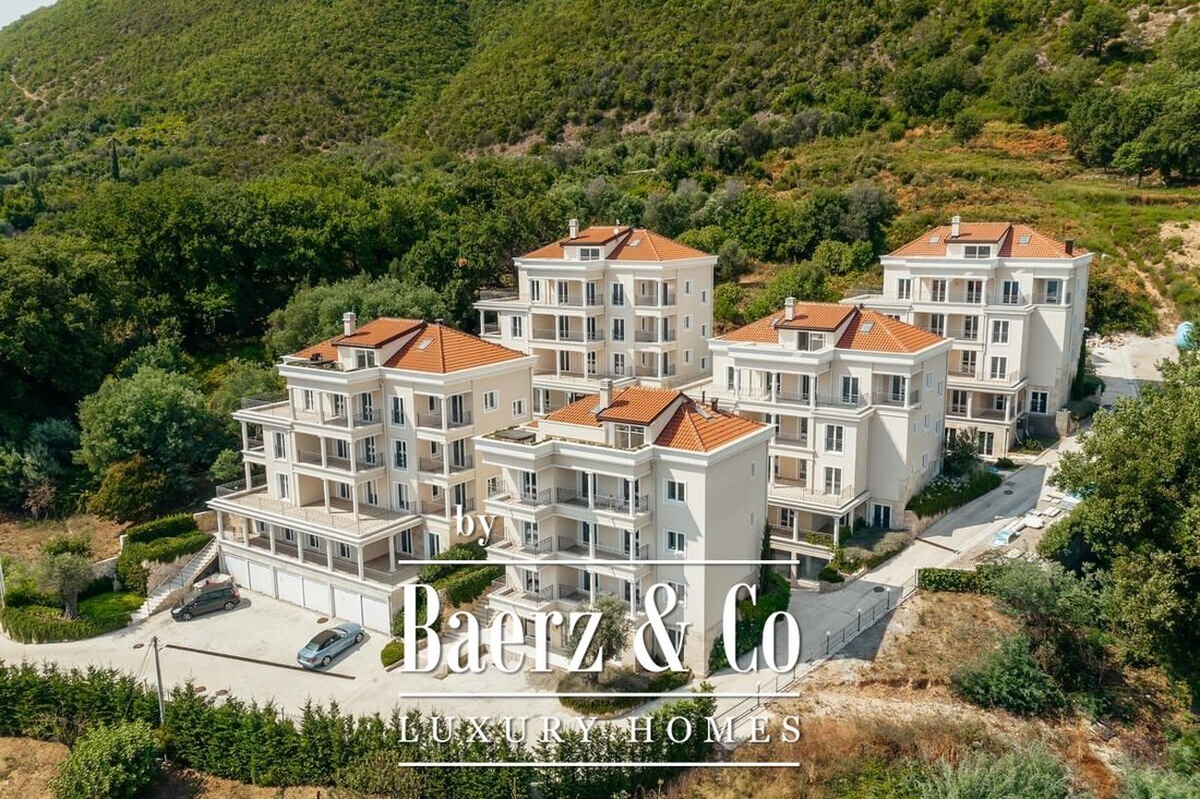 Penthouse in Herceg Novi, Herceg Novi Municipality, Montenegro 2 - 18245329