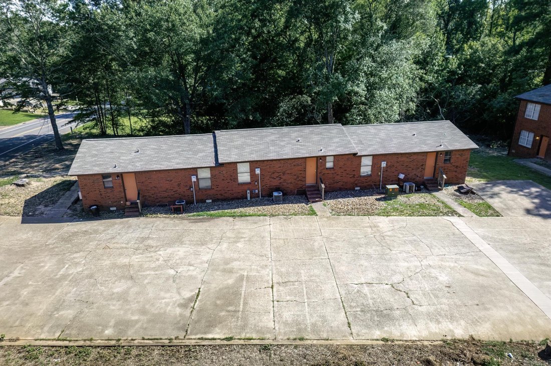 Arkadelphia, Arkansas, United States 3 - 18242044