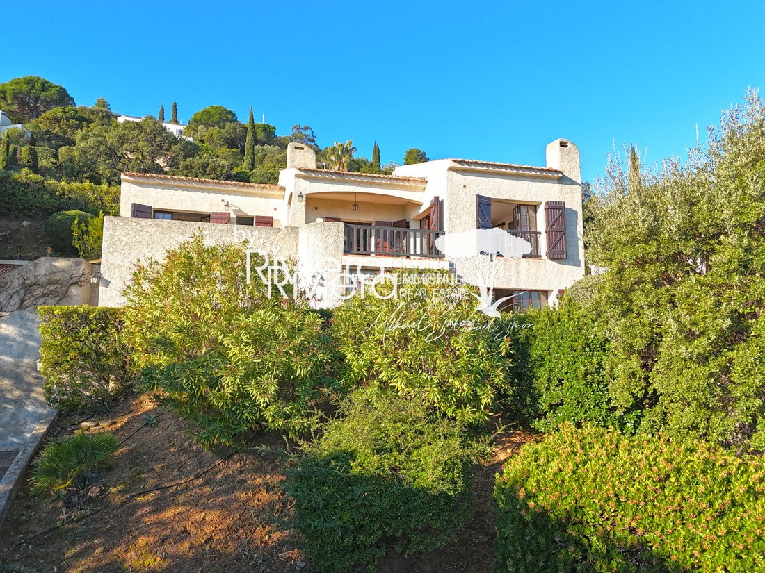 Villa in Nord, Cavalaire-sur-Mer, France 1 - 15389931