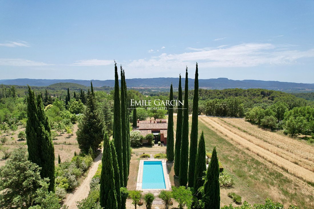 Villa in Lauris, Provence-Alpes-Côte d'Azur, France 1 - 12656777