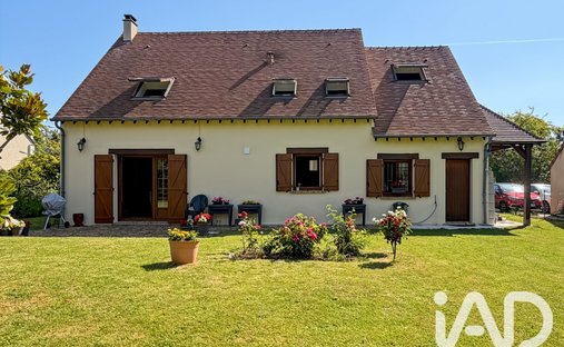 House in Bois Saint Martin-Yvris-Richardets-Monfort, Noisy-le-Grand, France 1