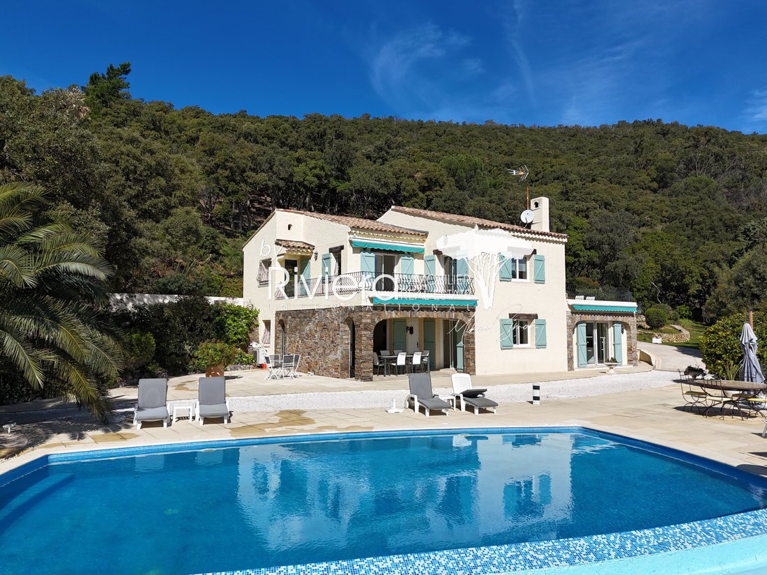 Estate in Nord, Cavalaire-sur-Mer, France 1 - 17467083
