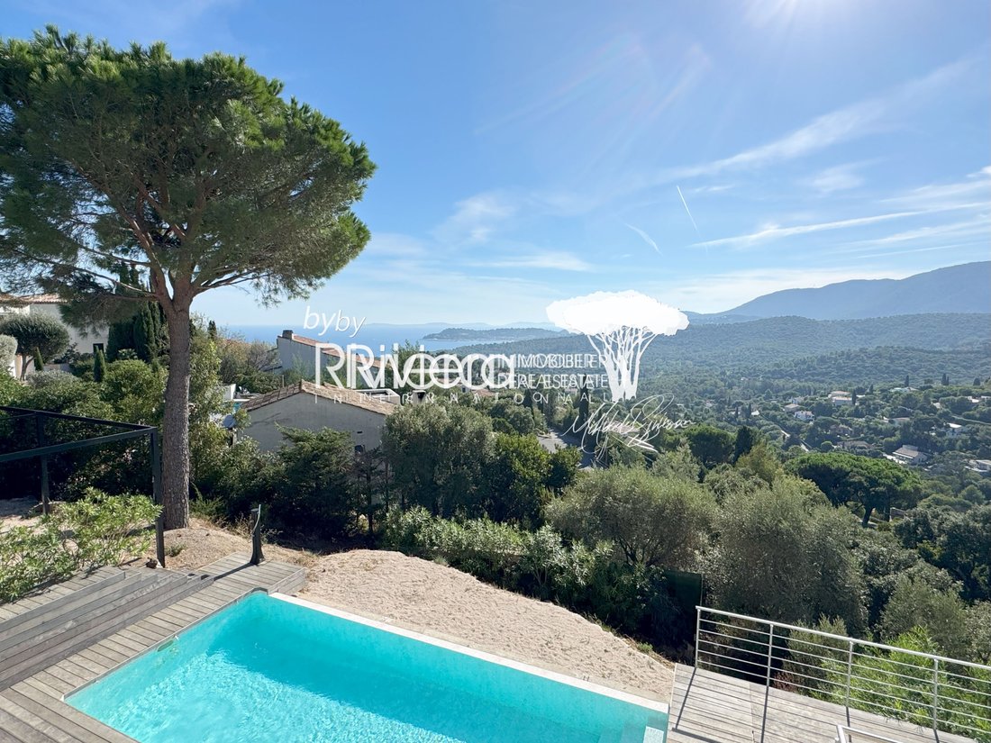 Villa in La Croix-Valmer, Provence-Alpes-Côte d'Azur, France 1 - 16245257