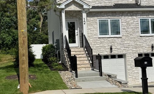 Townhouse in Metuchen, New Jersey, United States 1