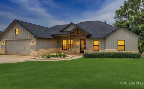 House in Trinidad, Texas, United States 1