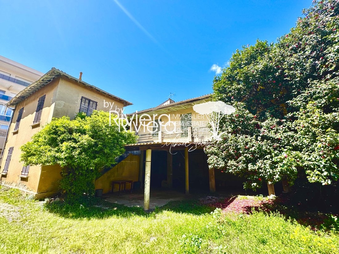 Villa in Nord, Cavalaire-sur-Mer, France 1 - 15389819