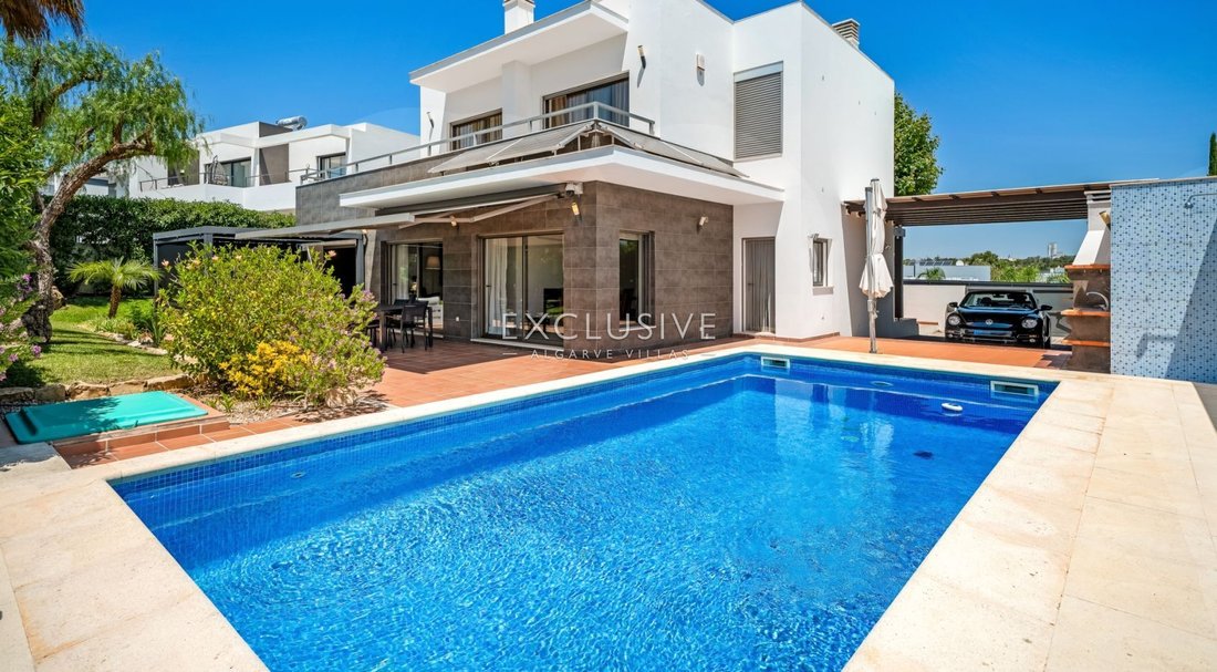 Villa in Alcantarilha, Algarve, Portugal 1 - 18245825