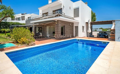 Villa in Alcantarilha, Algarve, Portugal 1