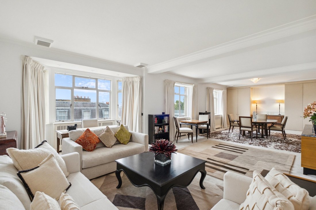 Apartment in Knightsbridge, Kensington And Chelsea, England 1 - 18241765