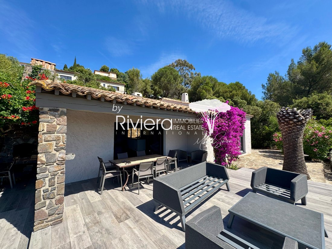Villa in La Croix-Valmer, Provence-Alpes-Côte d'Azur, France 4 - 17735262