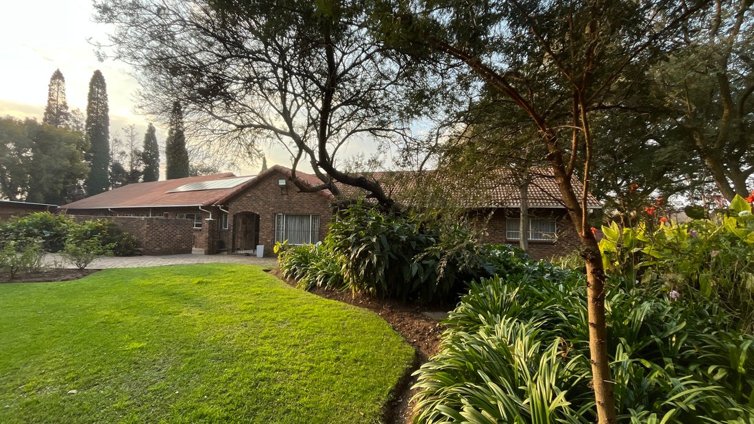 Estate in Kempton Park, Gauteng, South Africa 2 - 18240150
