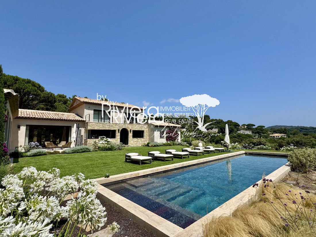 Estate in La Croix-Valmer, Provence-Alpes-Côte d'Azur, France 2 - 16028058