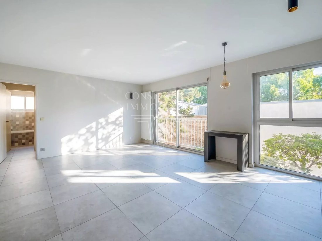 Apartment in Ile de la Jatte - Parc d'Orléans, Neuilly-sur-Seine, France 2 - 18239418