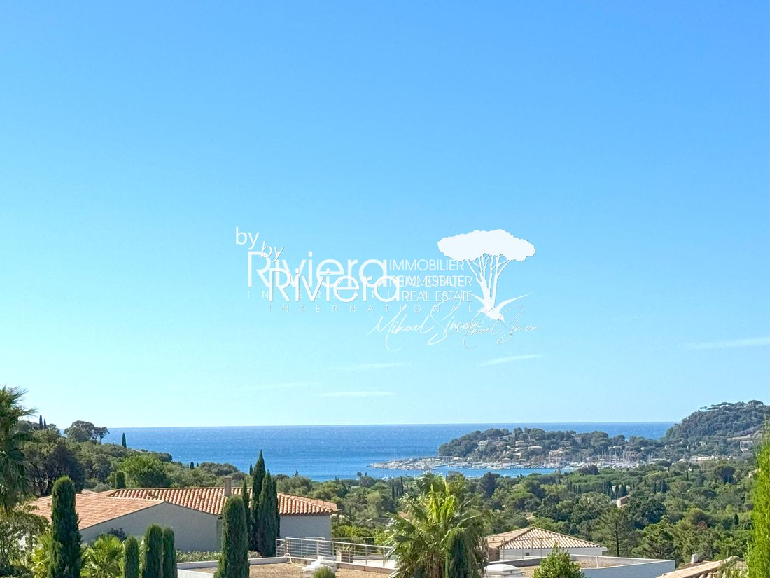 Villa in Nord, Cavalaire-sur-Mer, France 1 - 16132236