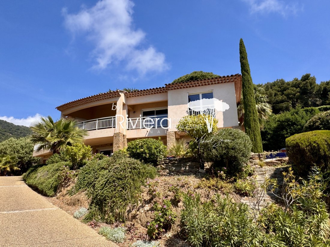 Estate in Le Lavandou, Provence-Alpes-Côte d'Azur, France 4 - 17812922