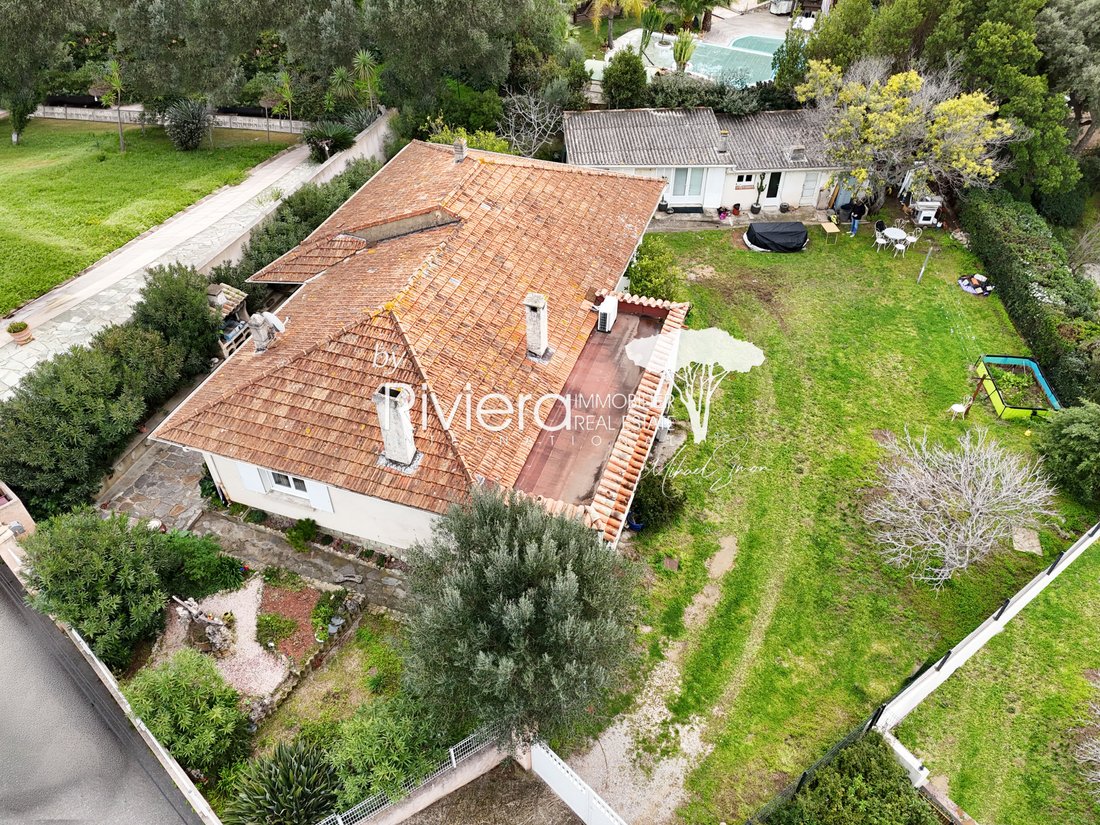 Villa in Nord, Cavalaire-sur-Mer, France 4 - 17247445