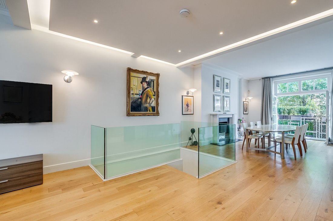 Apartment in Mayfair, Westminster, England 3 - 18241814