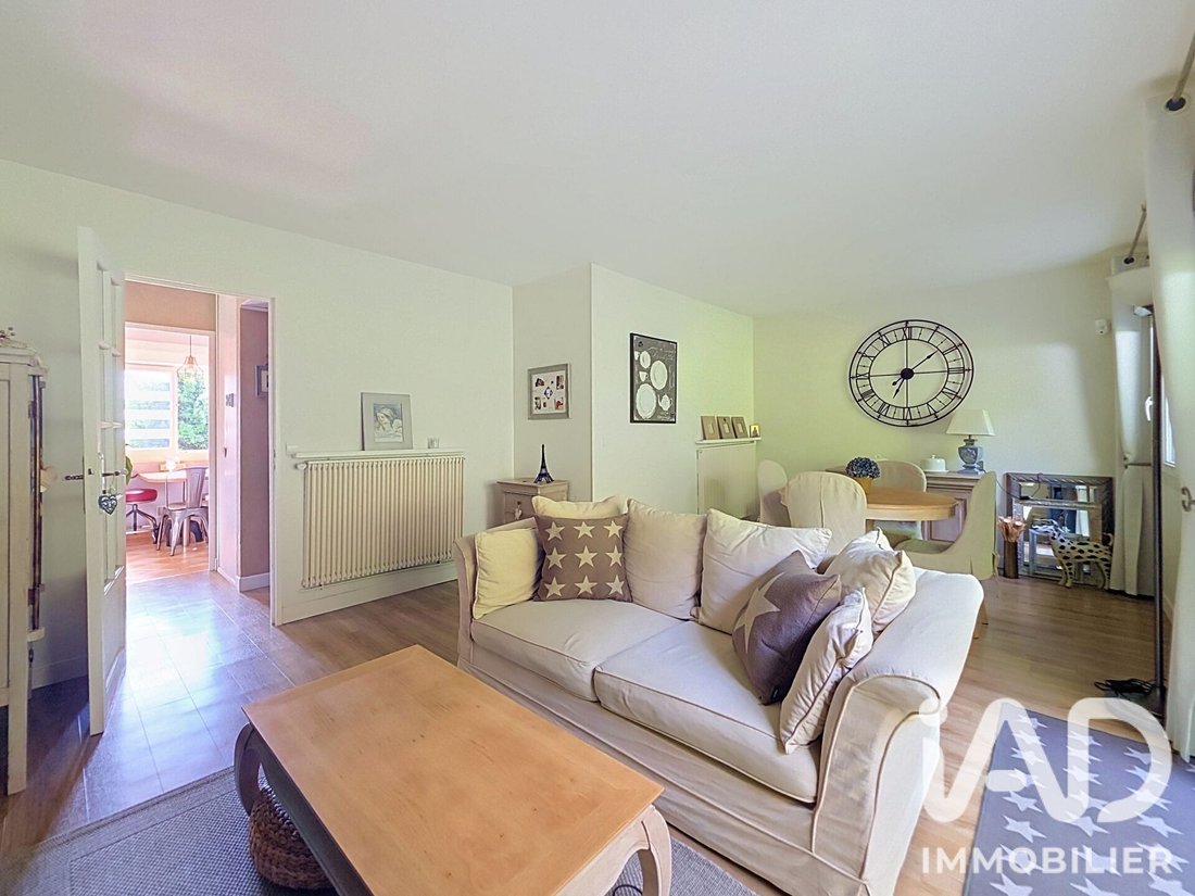 House in Chennevieres-sur-Marne, Ile-de-France, France 2 - 18246669
