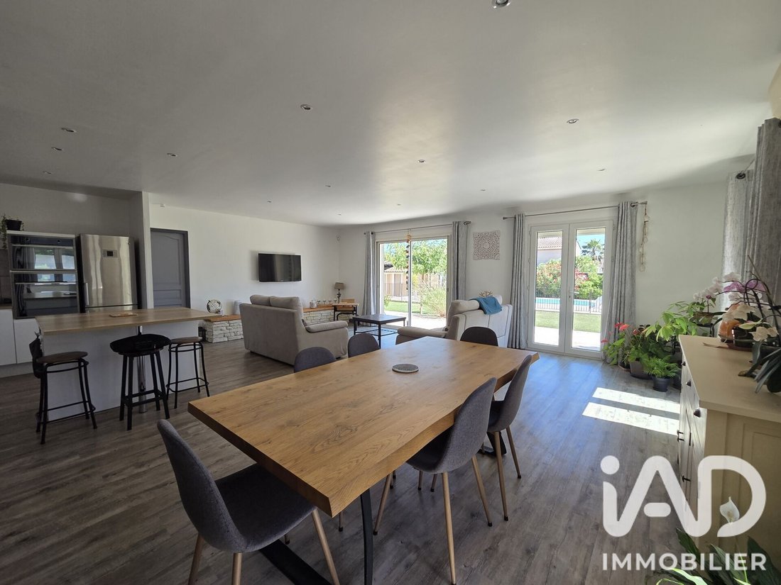 House in Est, Entraigues-sur-la-Sorgue, France 3 - 18246373