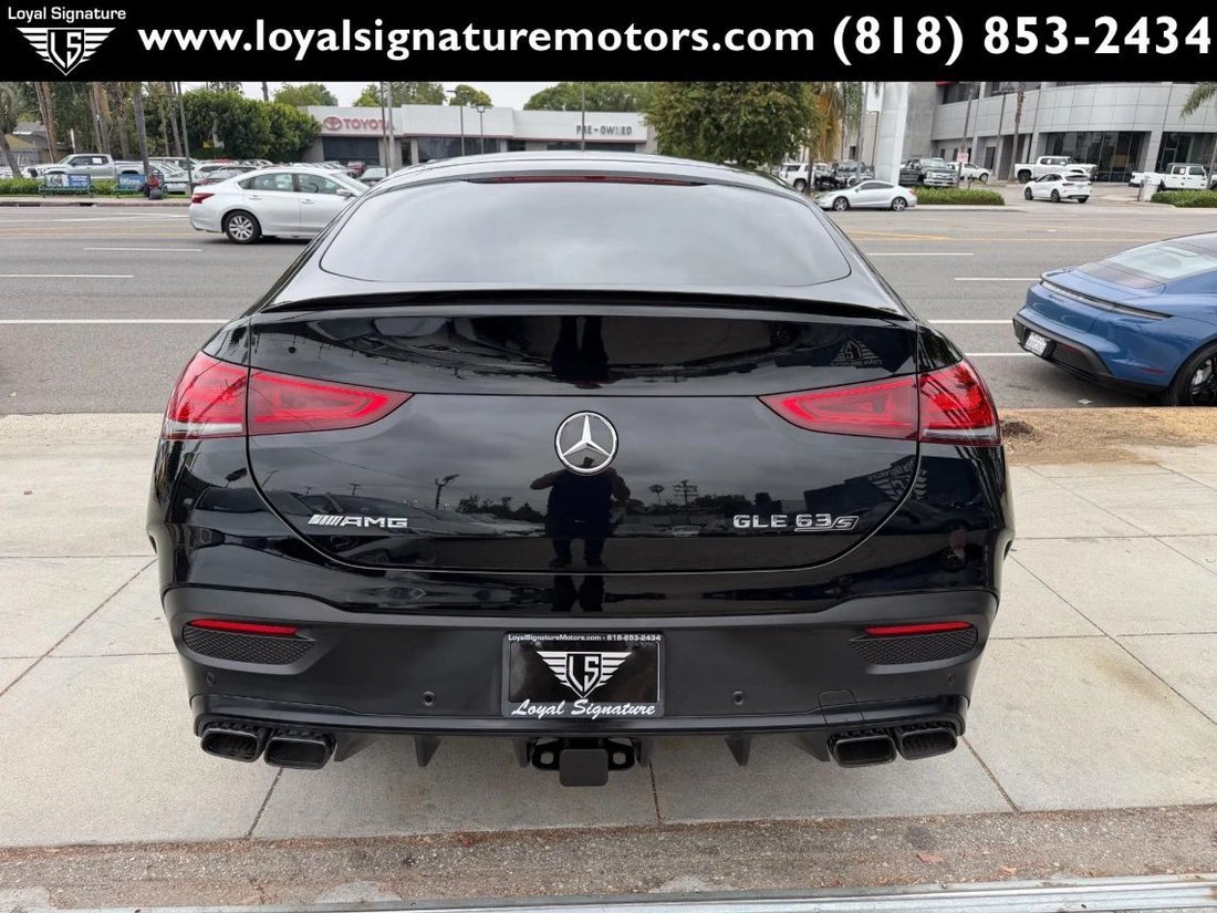 Suv in Van Nuys, CA, United States 5 - 18240686