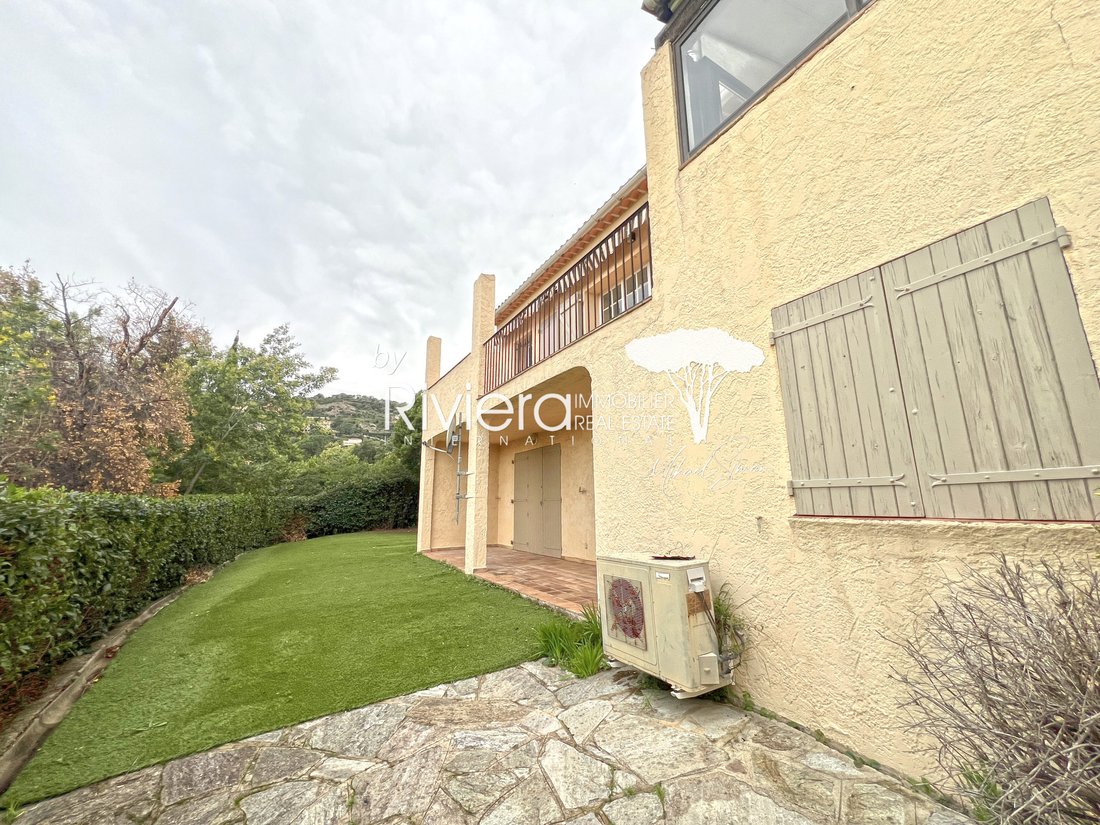 Villa in Nord, Cavalaire-sur-Mer, France 2 - 17023122