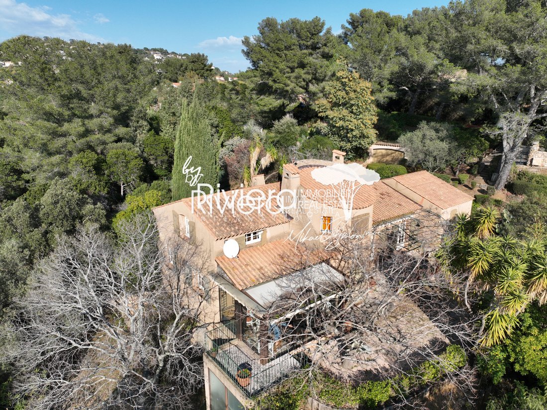 Villa in La Croix-Valmer, Provence-Alpes-Côte d'Azur, France 4 - 15389492